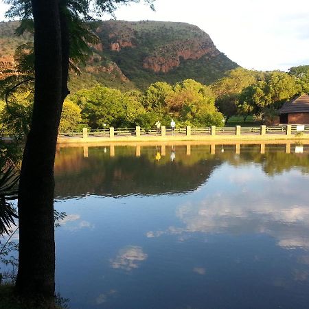 On Golden Pond - Mount Amanzi Lägenhet Hartbeespoort Exteriör bild